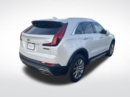 2022 Cadillac XT4 Premium Luxury