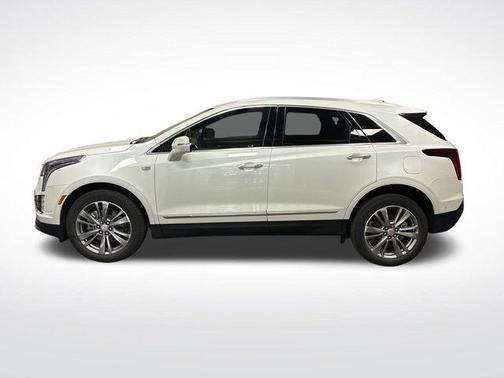 Crystal White Tricoat 2022 Cadillac XT5 Premium Luxury