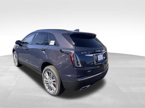 2025 Cadillac XT5 Sport