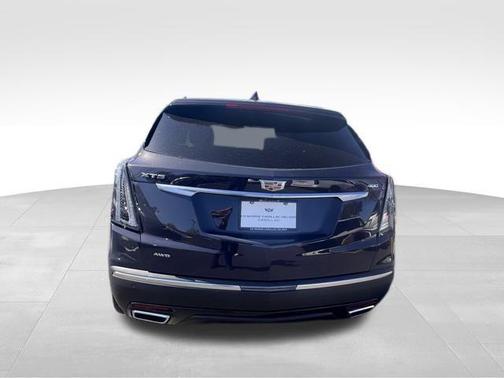 2025 Cadillac XT5 Sport