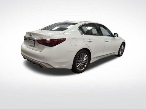 Majestic White 2023 INFINITI Q50 3.0t LUXE