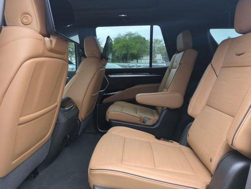 2025 Cadillac Escalade Premium Luxury