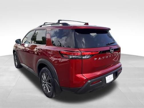 2022 Nissan Pathfinder SV 2WD
