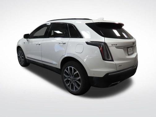 Crystal White Tricoat 2023 Cadillac XT5 Sport