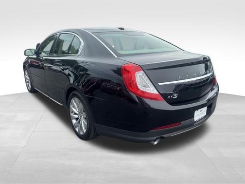 2015 Lincoln MKS Base