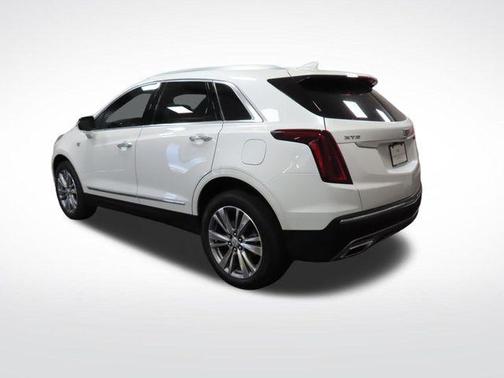 Crystal White Tricoat 2024 Cadillac XT5 Premium Luxury