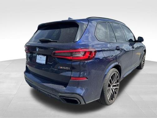 2021 BMW X5 M50i