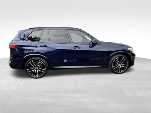 2021 BMW X5 M50i