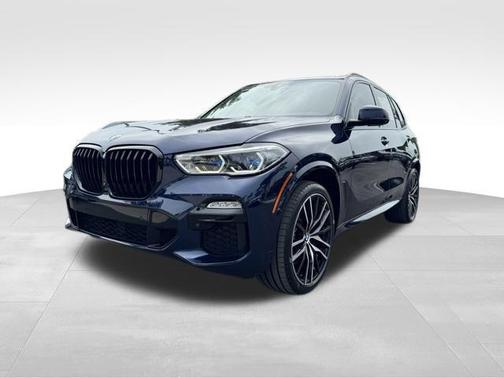 2021 BMW X5 M50i
