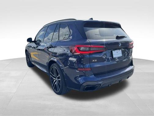 2021 BMW X5 M50i