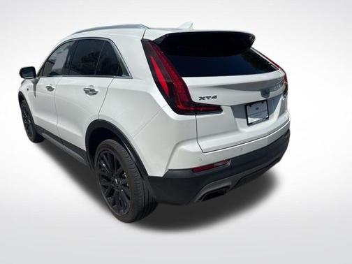2021 Cadillac XT4 Premium Luxury