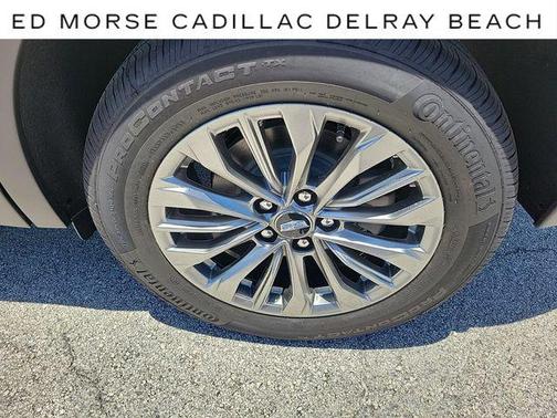2024 Cadillac XT4 Premium Luxury