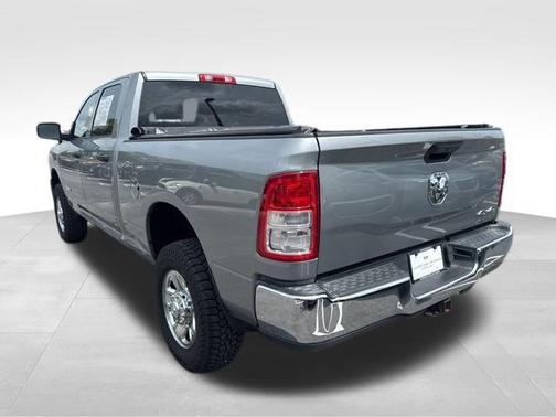 2021 RAM 2500 Tradesman Crew Cab 4x4 6'4' Box