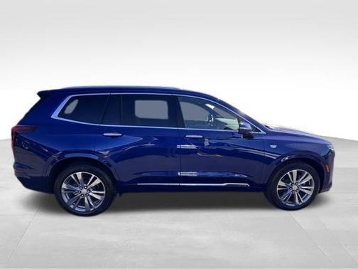 2025 Cadillac XT6 Premium Luxury FWD