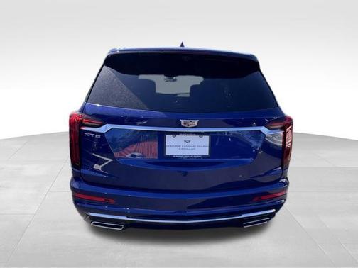 2025 Cadillac XT6 Premium Luxury FWD