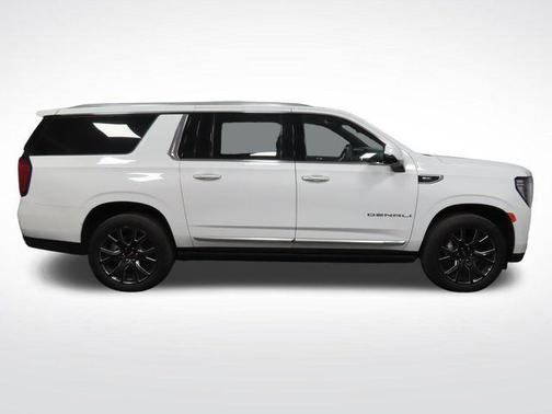 Summit White 2024 GMC Yukon XL Denali