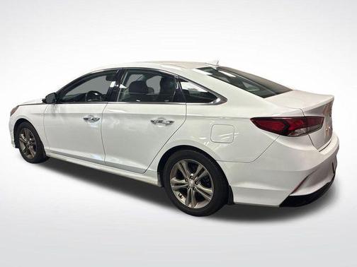 Quartz White Pearl 2018 Hyundai SONATA Limited