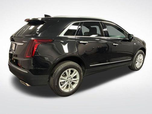 Stellar Black Metallic 2024 Cadillac XT5 Luxury