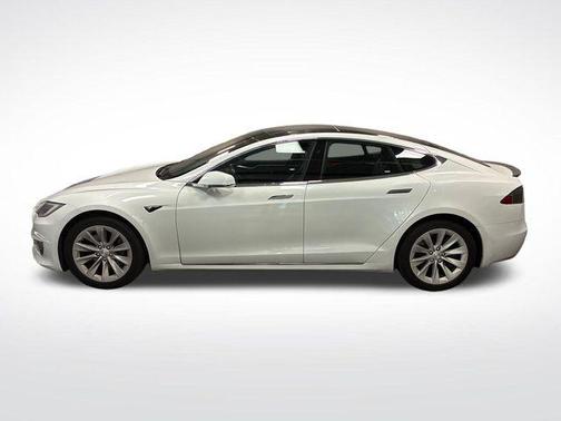 Pearl White Multi-Coat 2018 Tesla Model S 75D