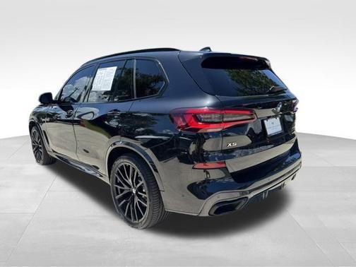2021 BMW X5 M50i