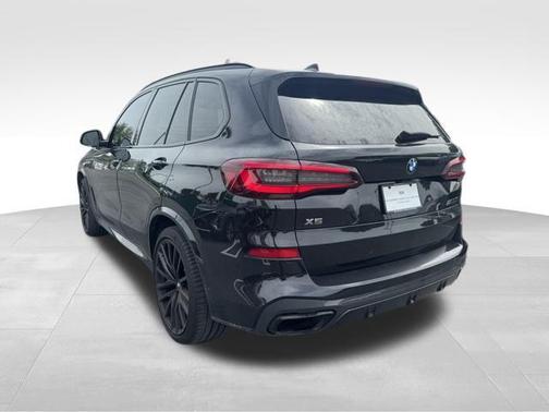 2021 BMW X5 M50i