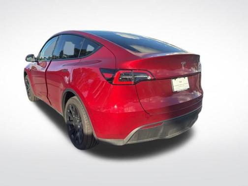 2024 Tesla Model Y Standard Range
