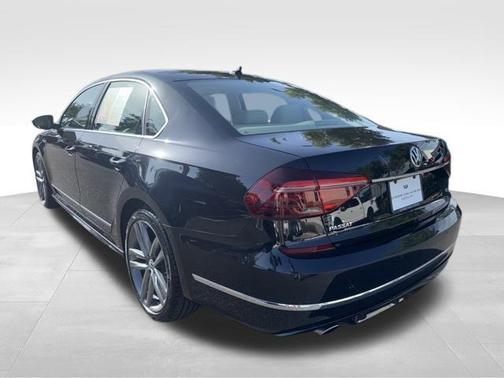 2019 Volkswagen Passat 2.0T R-Line