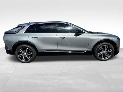 2025 Cadillac LYRIQ Luxury
