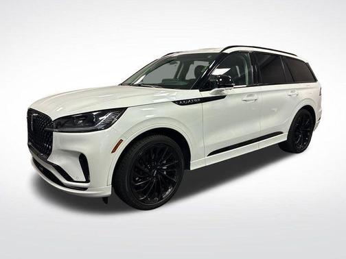 Pristine White Metallic Tri-Coat 2025 Lincoln Aviator Reserve