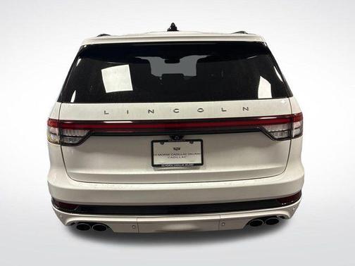 Pristine White Metallic Tri-Coat 2025 Lincoln Aviator Reserve