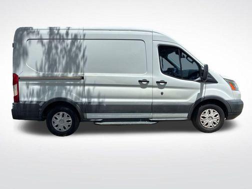 Oxford White 2017 Ford Transit-150 Base