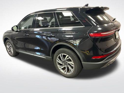 Infinite Black Metallic Clearcoat 2023 Lincoln Corsair Standard