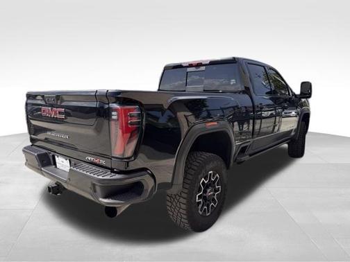 2024 GMC Sierra 2500 AT4