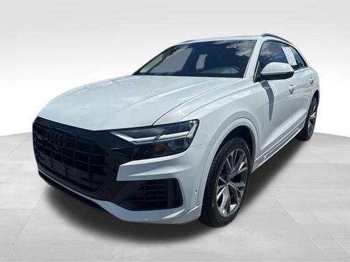 2022 Audi Q8 55 Premium