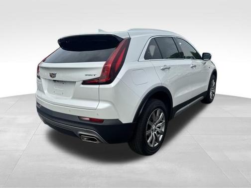 2022 Cadillac XT4 Premium Luxury