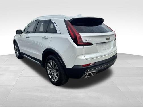 2022 Cadillac XT4 Premium Luxury