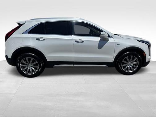 2022 Cadillac XT4 Premium Luxury