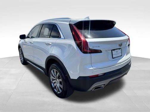 2022 Cadillac XT4 Premium Luxury