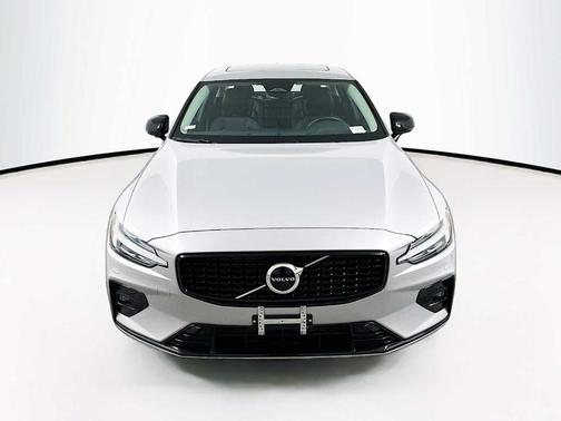 2025 Volvo S60 B5 Core