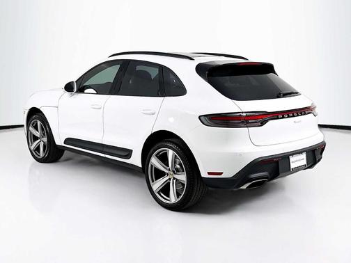 2026 Porsche Macan 