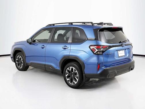 2025 Subaru Forester Base
