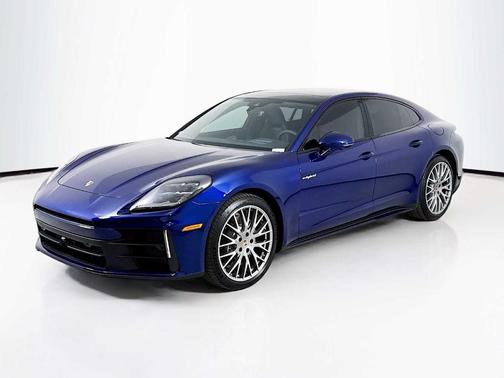2026 Porsche Panamera 4