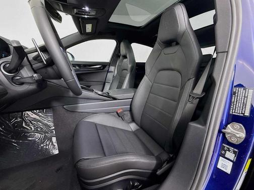 2026 Porsche Panamera 4