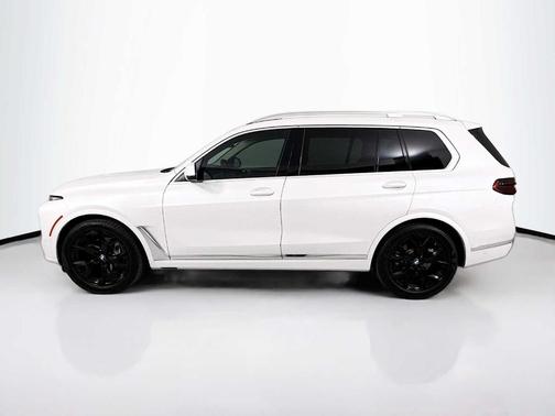Mineral White Metallic 2024 BMW X7 xDrive40i
