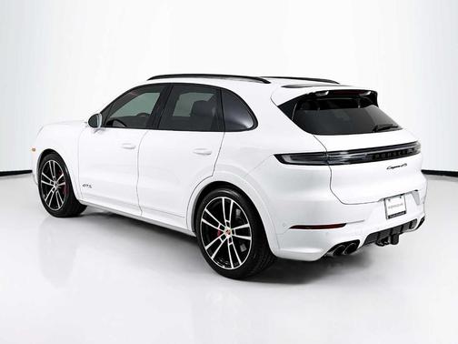 2026 Porsche Cayenne GTS