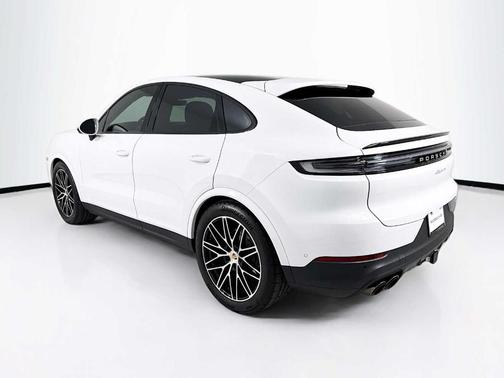 2025 Porsche Cayenne AWD