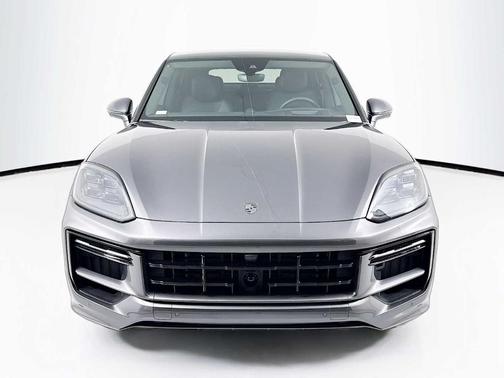 2025 Porsche Cayenne Turbo