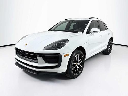 Carrara White 2026 Porsche Macan