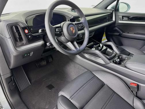 Dolomite Gray 2026 Porsche Cayenne Base