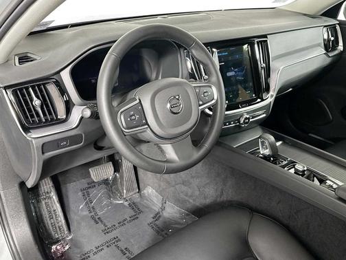 2025 Volvo S60 B5 Core